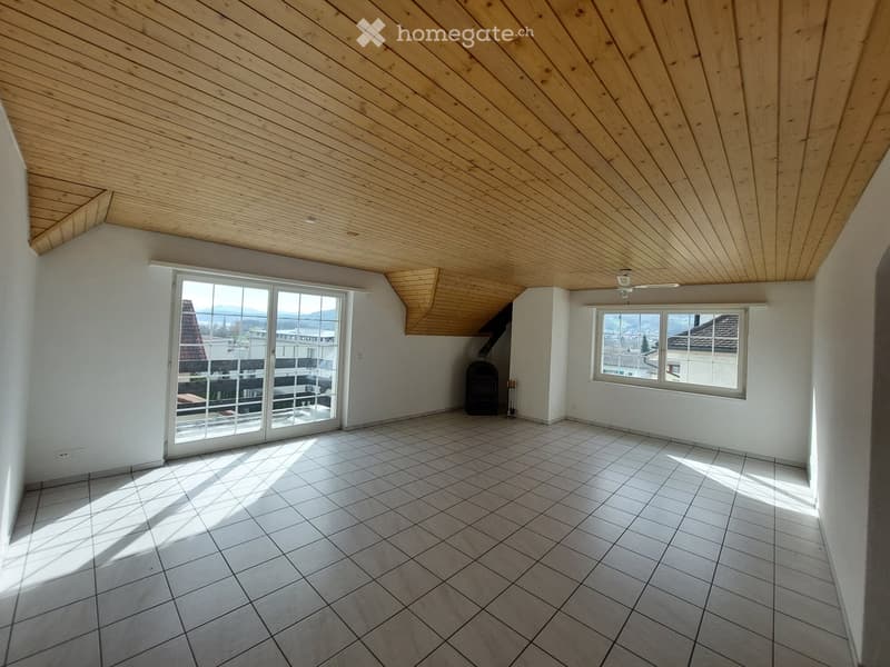 Helle und grosszügige Wohnung im Dorfkern von Seengen (2)