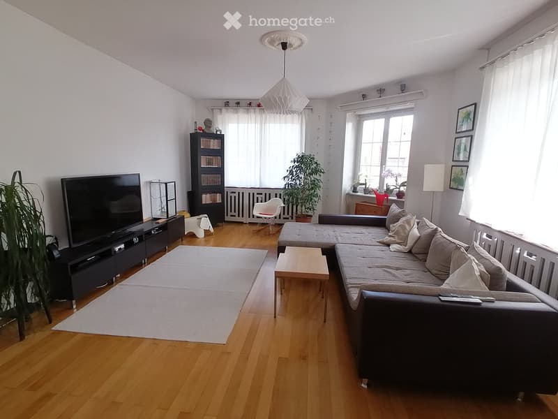 Helle und grosszügige 4,5-Zimmer Wohnung im Neubad, nähe Neuweilerplatz 124qm (1)