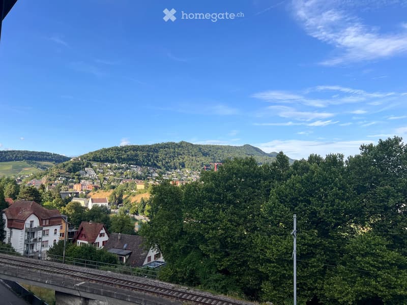 Helle 3.5-Zimmer-Wohnung mit Balkon und schöner Aussicht in Baden (5)