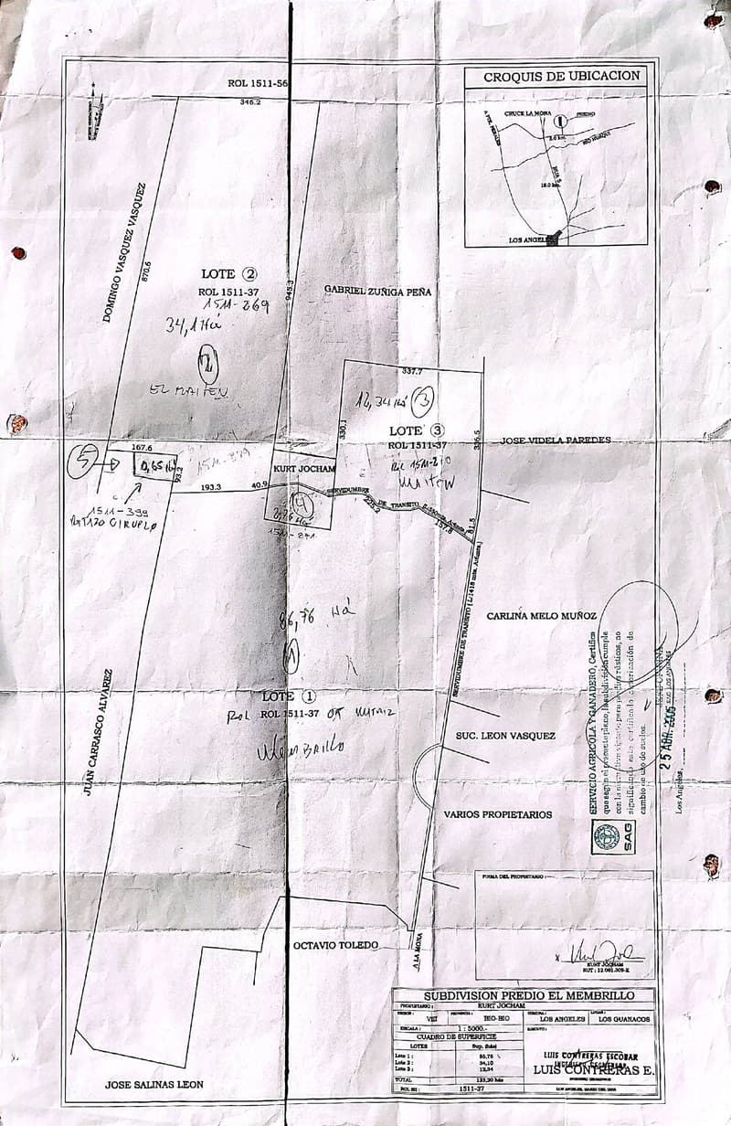 Property subdivision plan showing three lots (Lote 1, Lote 2, Lote 3) with measurements, property owners, and location details.