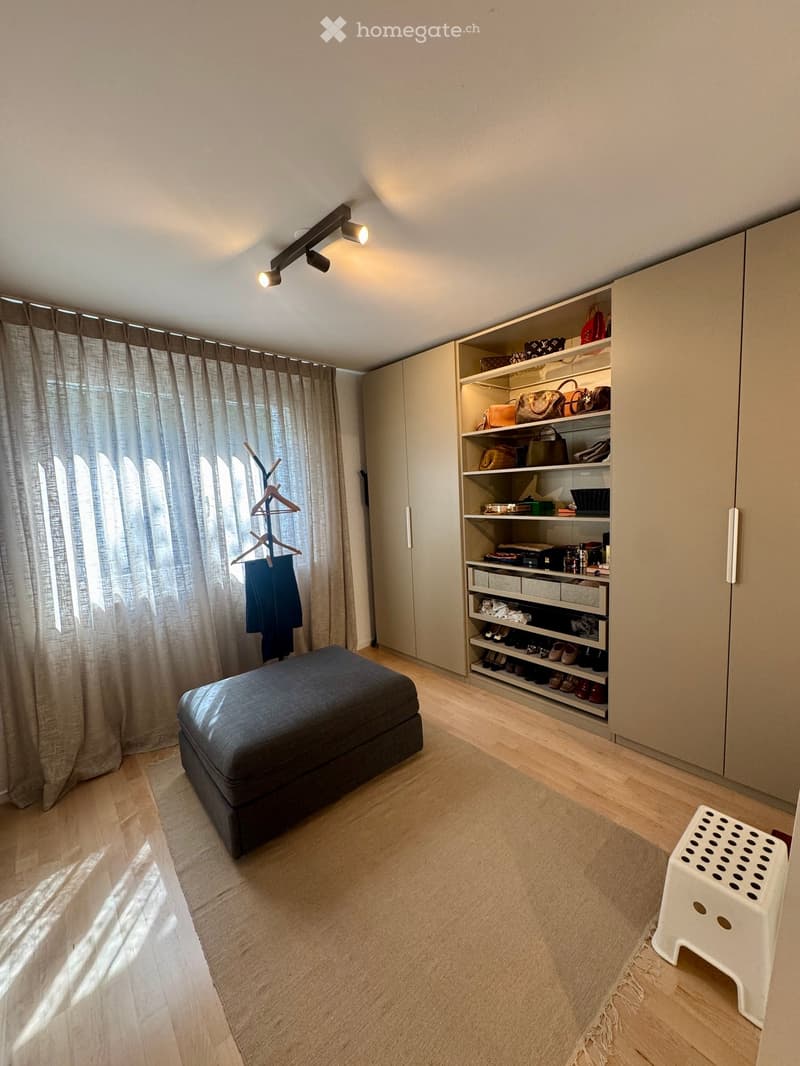 {"type": "Furnished Room", "objects": ["stool", "wardrobe", "curtain", "coat rack", "handbag", "handbag", "handbag", "handbag", "handbag", "handbag", "handbag", "handbag", "handbag", "handbag", "handbag", "handbag", "handbag", "handbag", "handbag", "handb