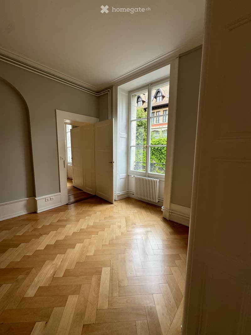 Beautiful period apartment in the heart of Old Town (5)