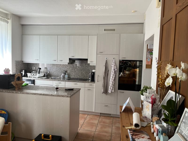 {"type": "Kitchen", "objects": ["sink", "faucet", "oven", "microwave", "cupboard", "cup", "oven mitt", "oven", "oven", "oven", "oven", "oven", "oven", "oven", "oven", "oven", "oven", "oven", "oven", "oven", "oven", "oven", "oven", "oven", "oven", "oven",