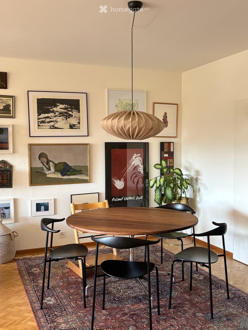 Spacious 4.5-Room Apartment with Balcony and Stunning Views facing Parc La Grange (3)