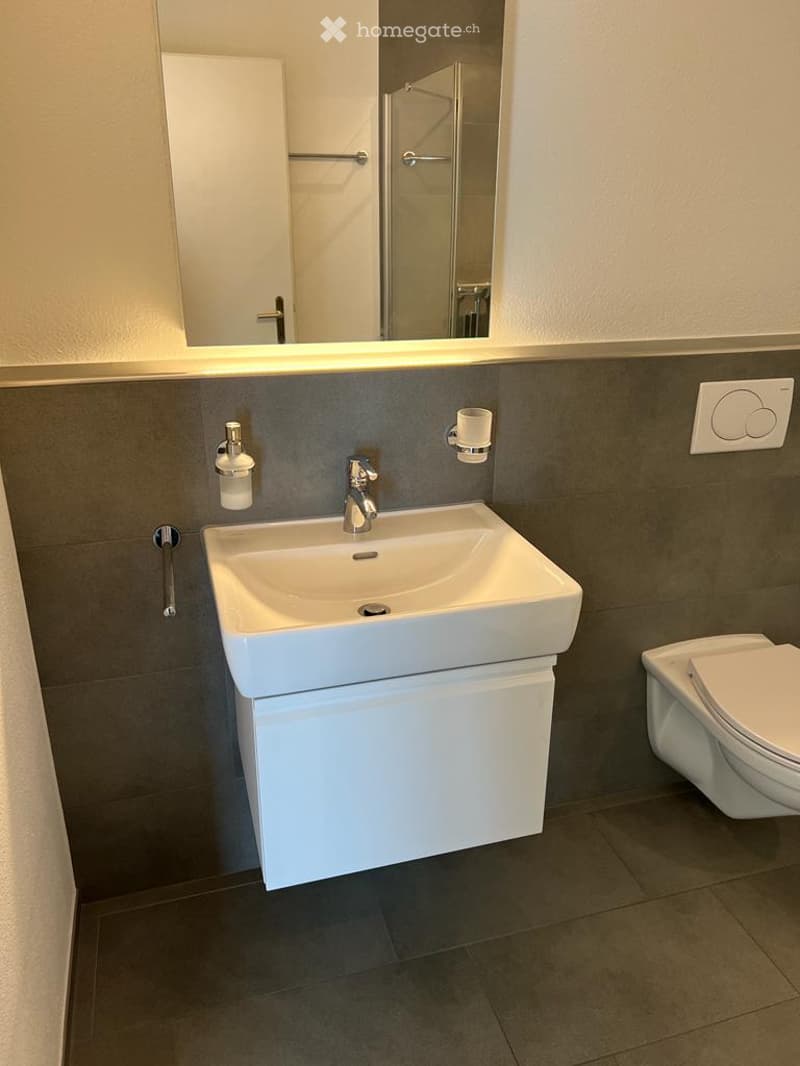 kleines Badezimmer mit Dusche