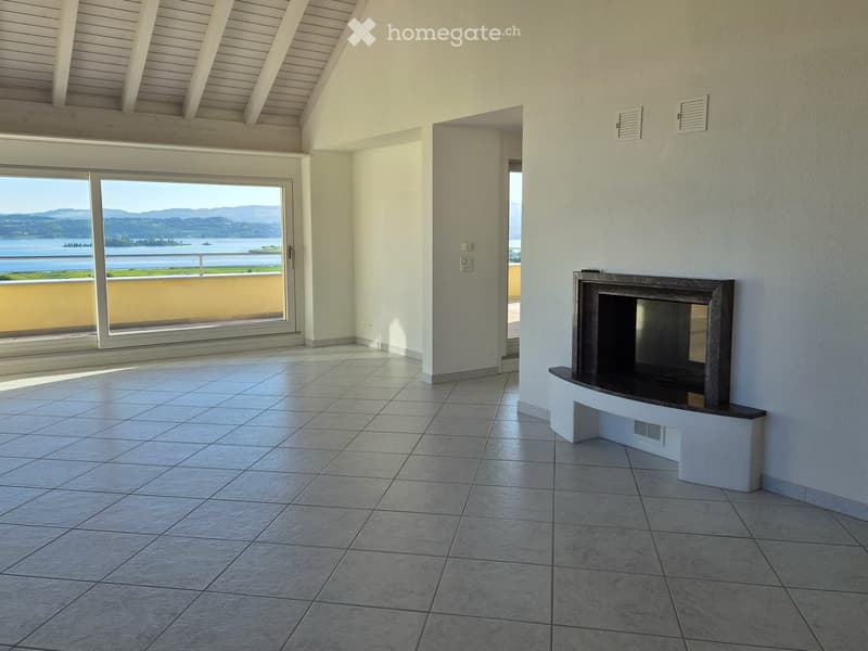 Exklusive Attika-Maisonettewohnung mit traumhaftem Seeblick (3)