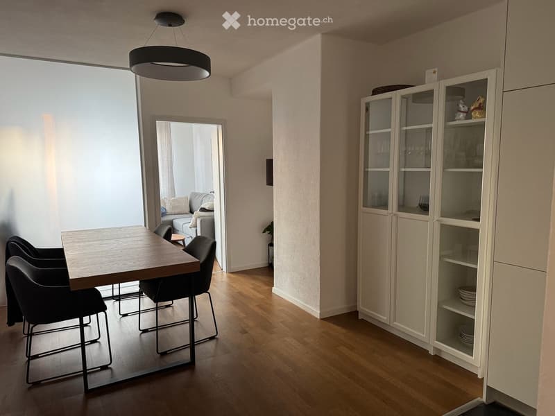 Helle 3.5-Zimmer-Wohnung mit Balkon und schöner Aussicht in Zürich-Witikon,teils mobiliert. (6)