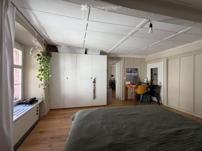 Charmante, teilmöbilierte 2.5-Zimmer-Wohnung mitten in der Aarauer Altstadt (4)