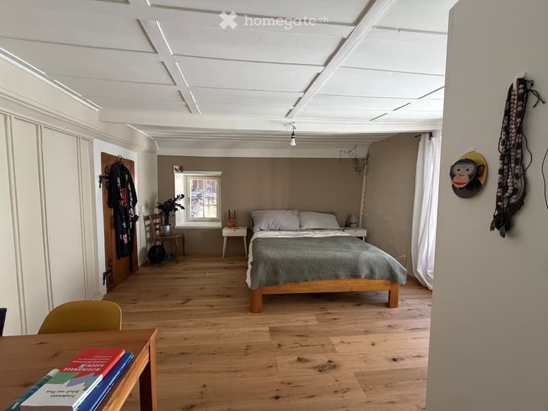 Charmante, teilmöbilierte 2.5-Zimmer-Wohnung mitten in der Aarauer Altstadt (3)