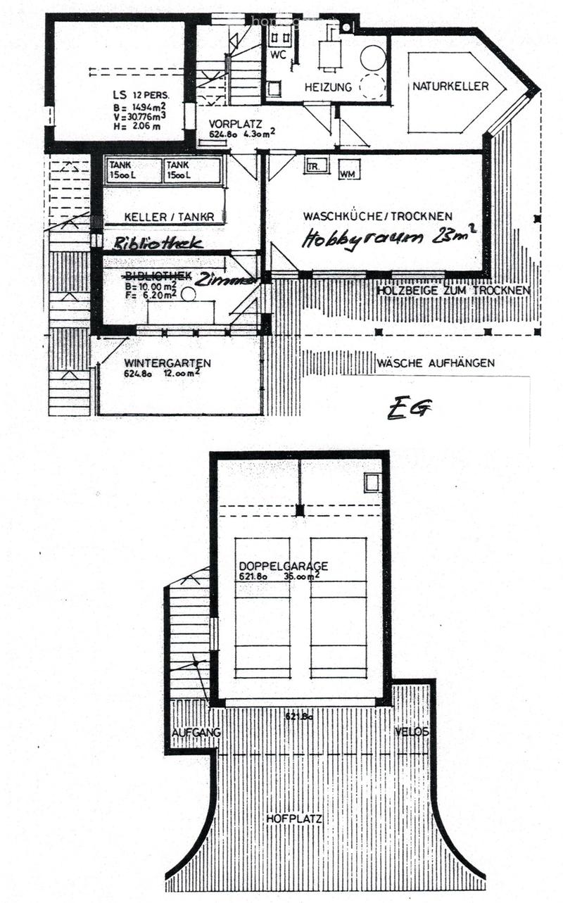Floor plan showing a basement level with a library, hobby room, heating room, and two tanks, as well as a ground floor with a double garage, entrance, and courtyard.