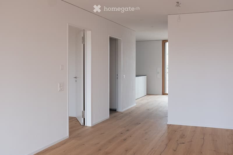 Blick vom Wohnzimmer ins Esszimmer