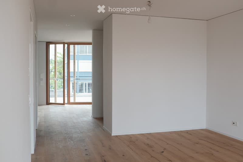 Blick vom Wohnzimmer ins Esszimmer