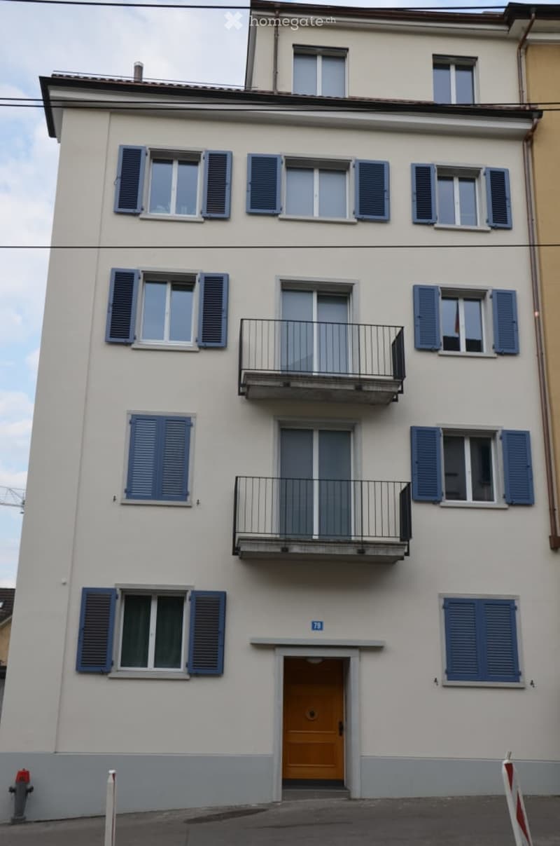Eine Wohnung für Individualisten, welche das Detail und die Aussicht lieben! (2)
