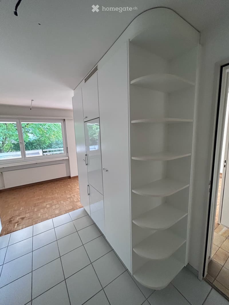 Helle 3.5-Zimmer-Wohnung mit Balkon in Binningen (3)