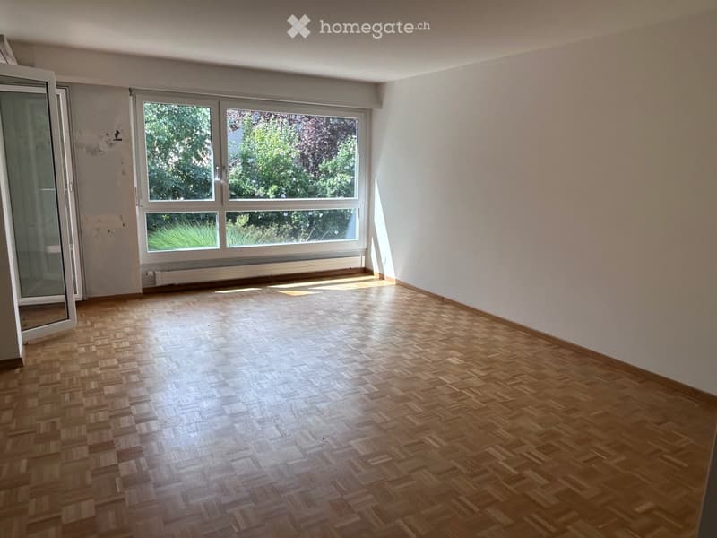 Helle 3.5-Zimmer-Wohnung mit Balkon in Binningen (5)