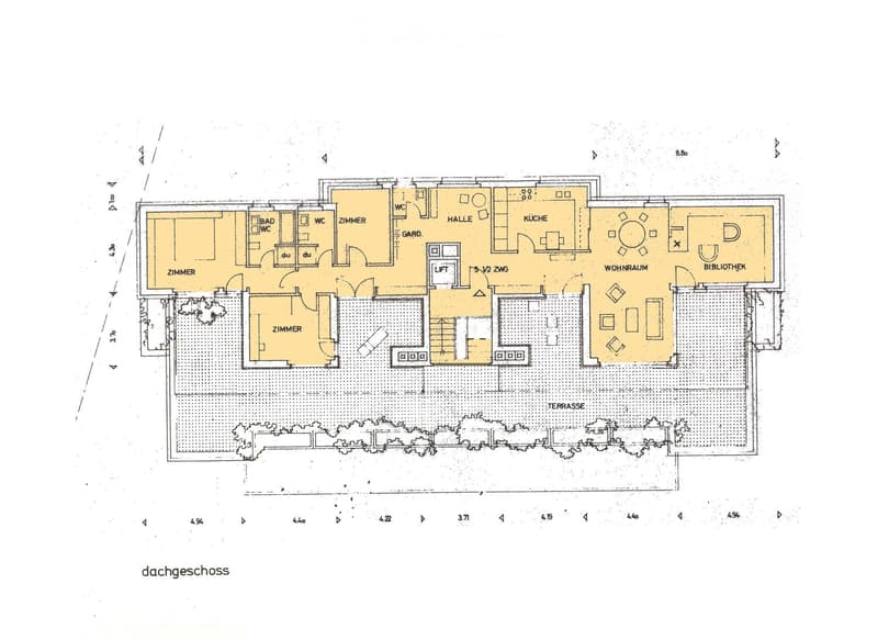 Floor plan of a top-floor apartment featuring multiple rooms including a living room, kitchen, bedrooms, bathrooms, and a terrace.