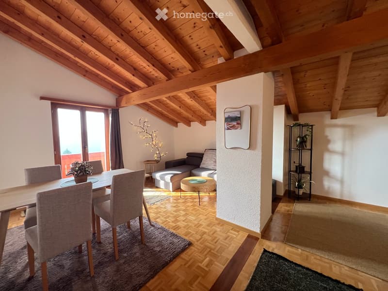 WOHN- UND ESSZIMMER OG