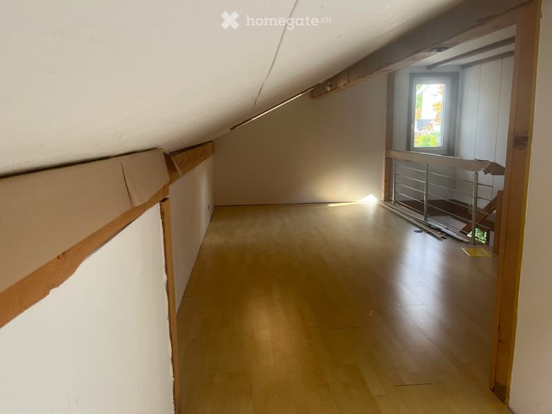 Galerie, OG