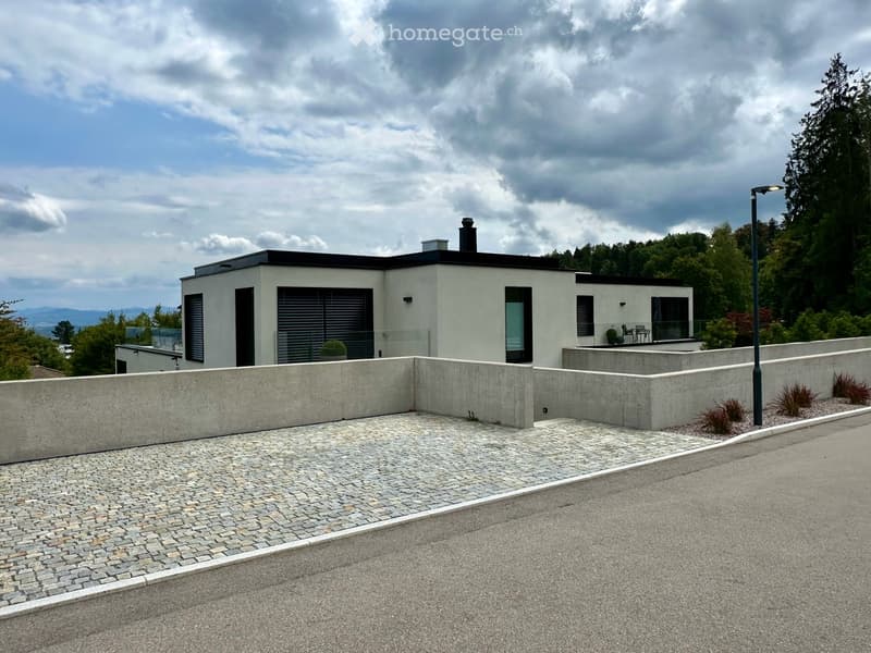 Grosszügige 4.5-Zimmer-Gartenwohnung im Eigentumsstandard mit Terrasse und Weitblick (11)