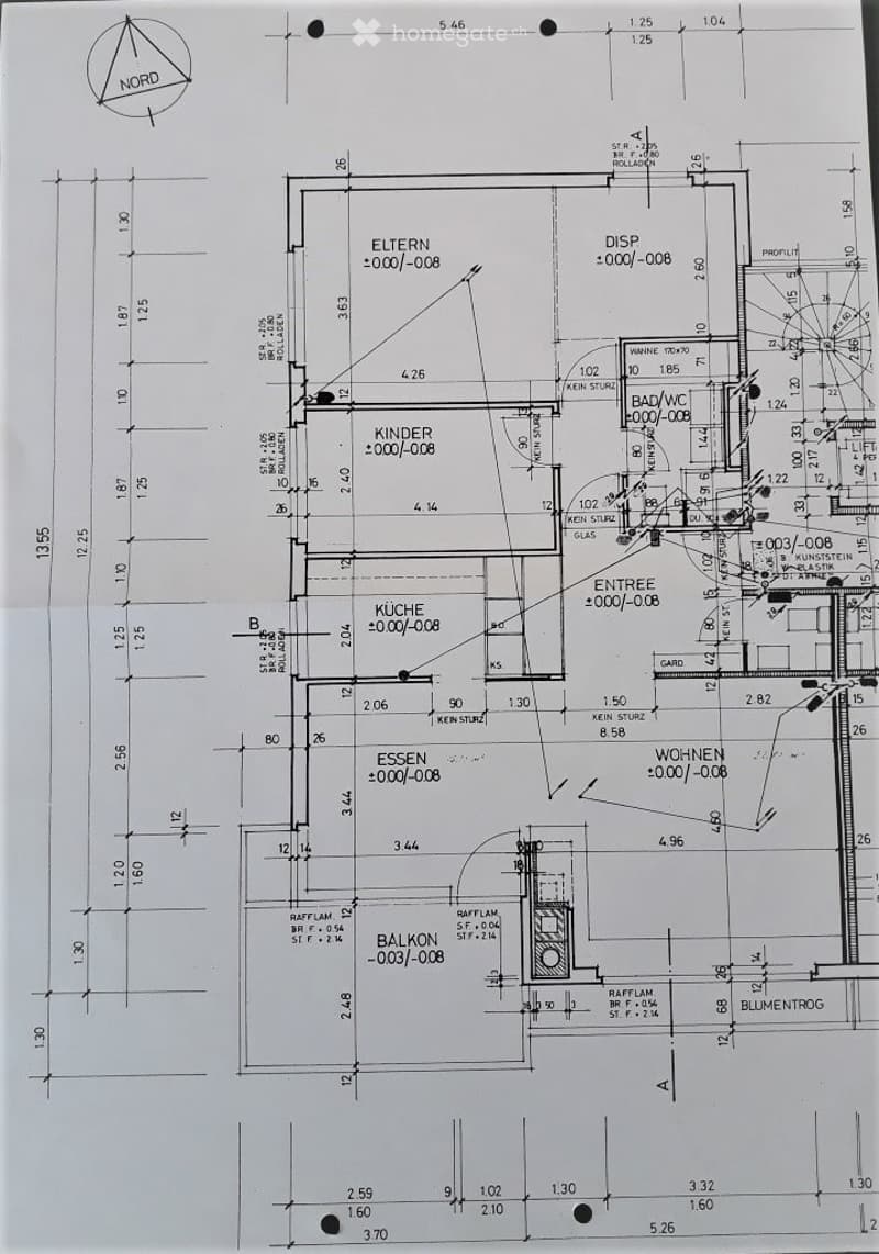 Floor Plan. Floor plan of a residential space showing rooms labeled: Eltern (parents), Kinder (children), Küche (kitchen), Essen (dining), Wohnen (living), Bad/WC (bathroom/toilet), and a balcony.