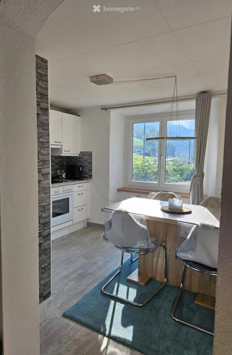 kitchen with dining area, view to the mountains