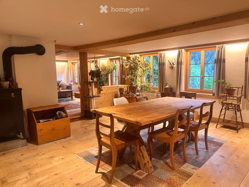 Grand Chalet en vieux bois de Caractère à L'Etivaz – 12 pièces - jardin - 5 places de parc (2)