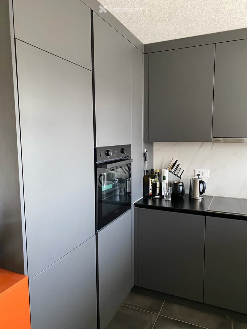 2.5-Zimmer-Wohnung mit Balkon in Zürich-Höngg, nahe Limmat (2)