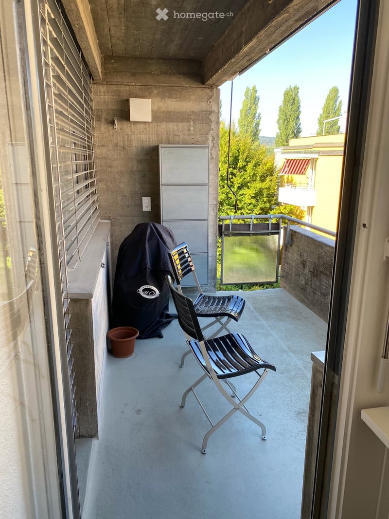 2.5-Zimmer-Wohnung mit Balkon in Zürich-Höngg, nahe Limmat (7)
