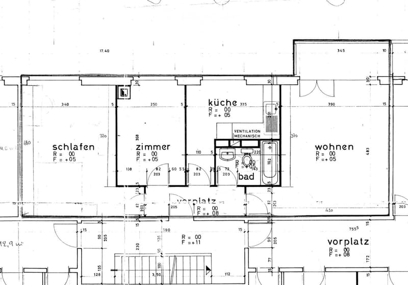 Floor plan of a house with labeled rooms: kitchen, bedroom, living room, bathroom, hallway, and entrance area. Dimensions and room labels are visible.