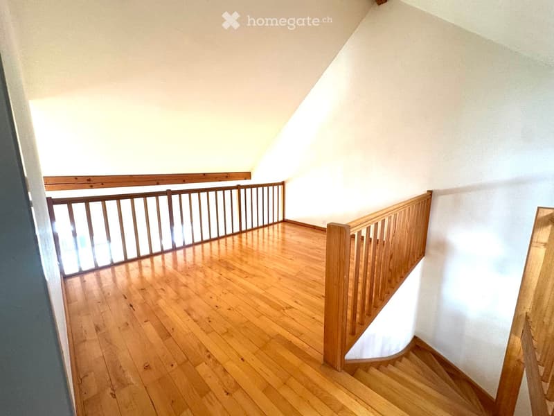 wooden floor, white walls, wooden railing, wooden staircase