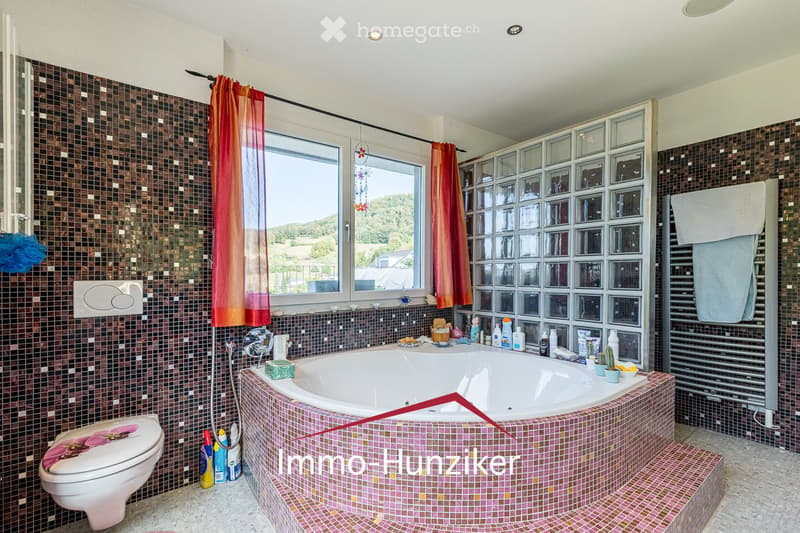 {"type": "Bathroom", "objects": ["bathtub", "toilet", "faucet", "towel", "curtain", "shower", "faucet", "faucet", "faucet", "faucet", "faucet", "faucet", "faucet", "faucet", "faucet", "faucet", "faucet", "faucet", "faucet", "faucet", "faucet", "faucet", "