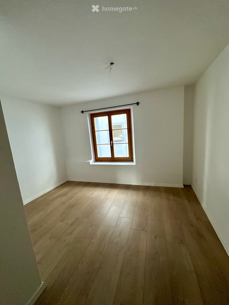 Charmante 3.5-Zimmer-Altbauwohnung im historischen Maienfeld (6)