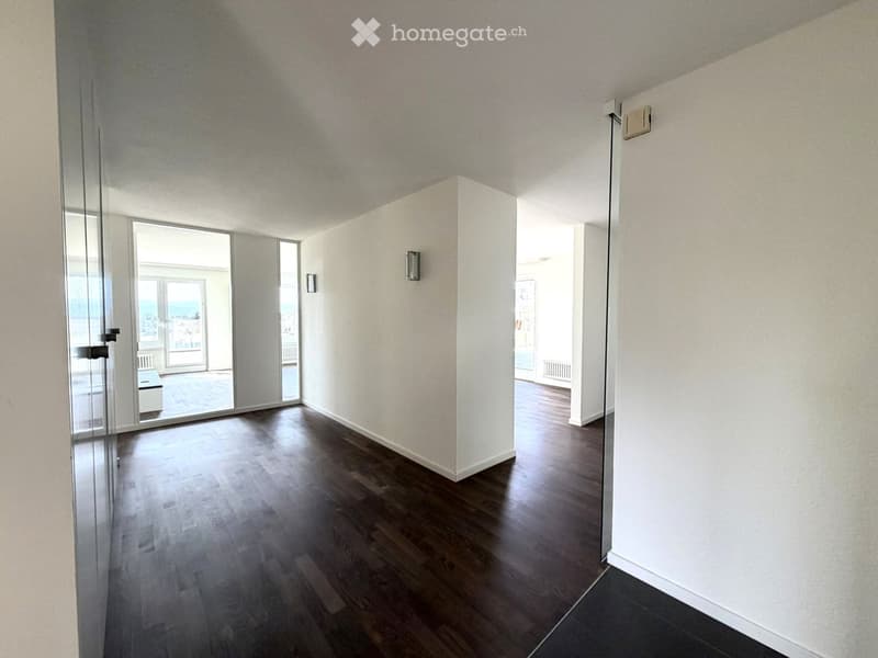 empty room, white walls, glass doors, wooden floor, white ceiling, windows