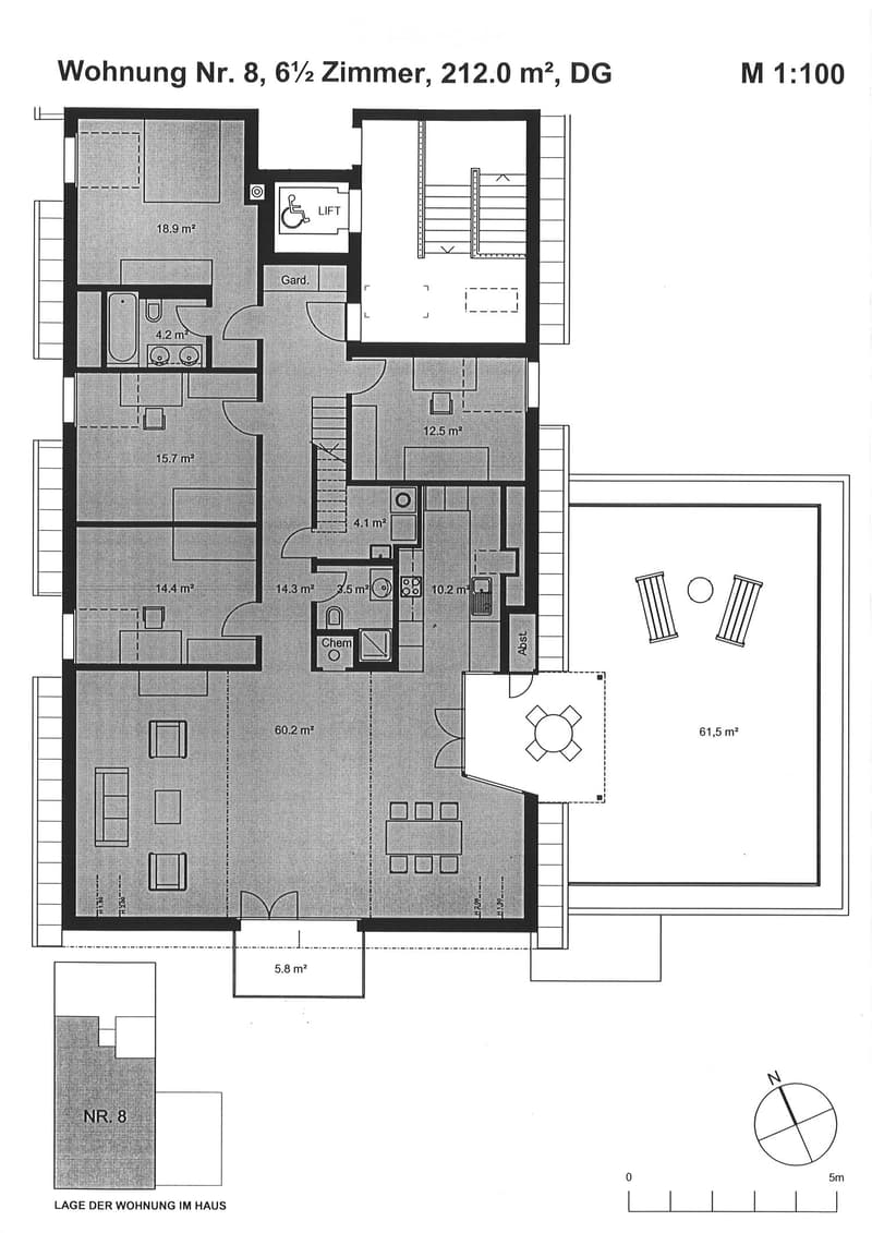 Floor plan of apartment number 8, 6.5 rooms, 212.0 m², on the top floor (DG). Layout includes living area, bedrooms, kitchen, bathrooms, and balcony.