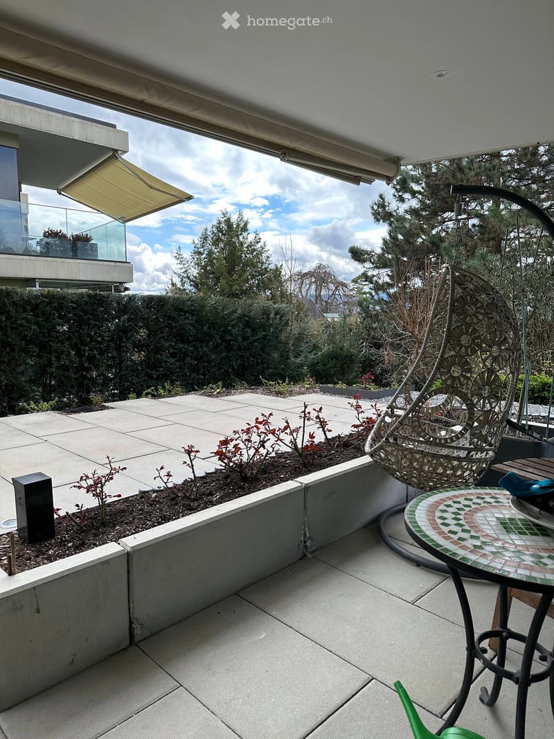 Moderne 2.5-Zimmer-Wohnung mit Balkon und Sauna an ruhiger Lage in Zürich 8044 (15)