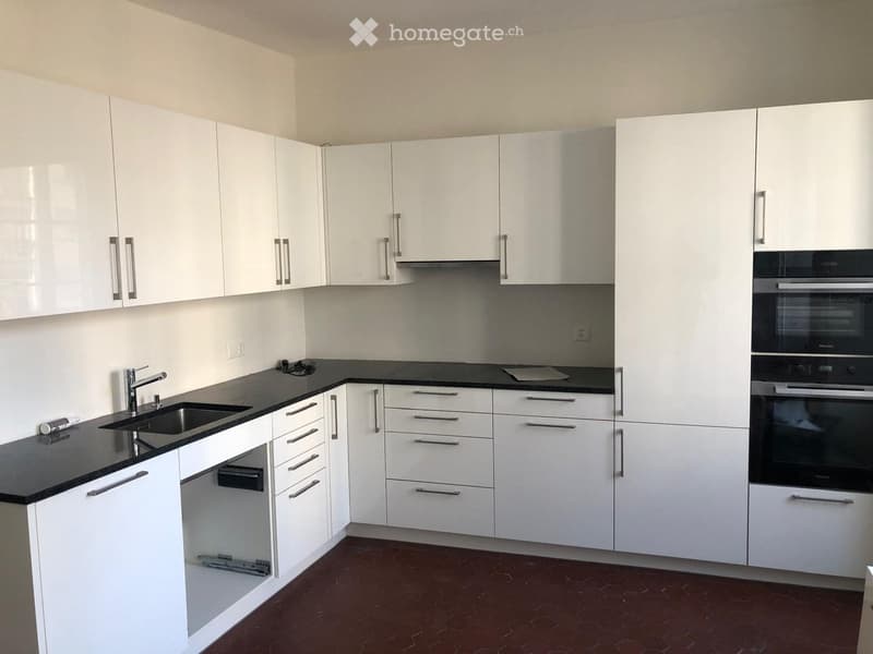 Exklusive 6.5 Zimmer-Wohnung mit historischem Charme in Altdorf UR (3)
