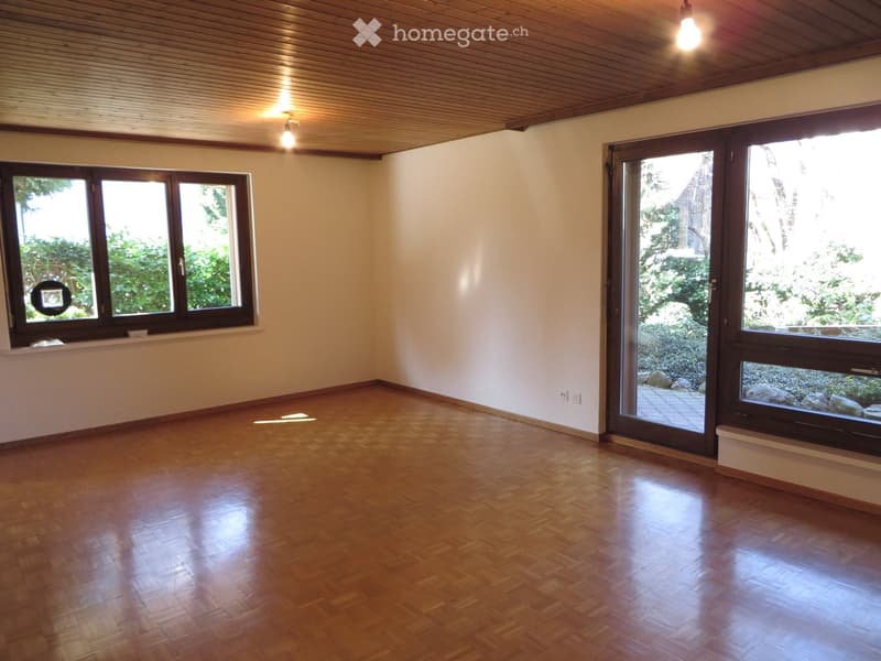 empty room, wooden floor, white walls, large windows, sliding doors, wooden ceiling