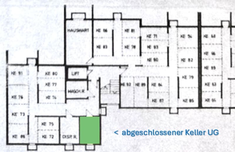 Floor plan of a multi-unit building with labeled rooms including a lift, magoier, and a basement area marked as 'abgeschlossener Keller UG'.
