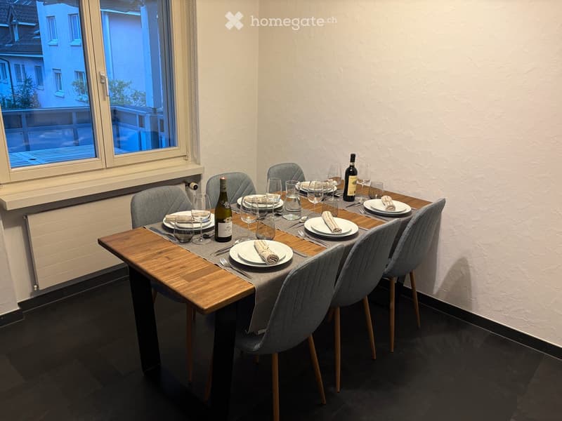 Möblierte 3.5-Zimmer-Wohnung in ruhiger Lage von Schwerzenbach (2)