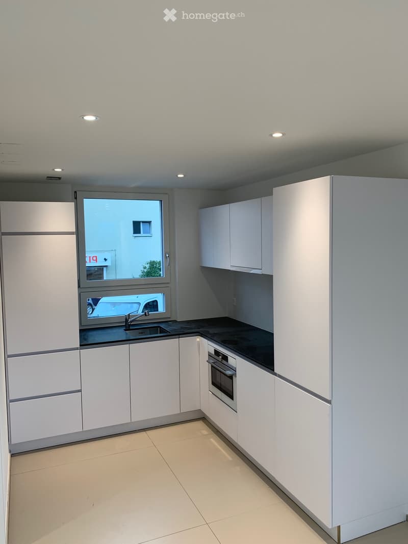 modern and clean kitchen with all appliances included