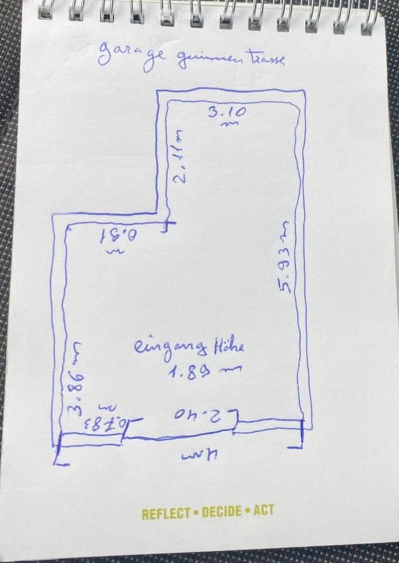 Hand-drawn floor plan of a garage with labeled dimensions in meters.