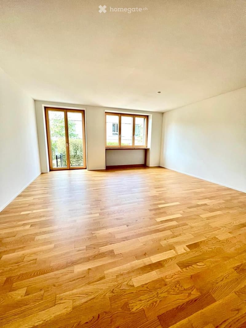 empty room, hardwood floors, white walls, large windows, balcony