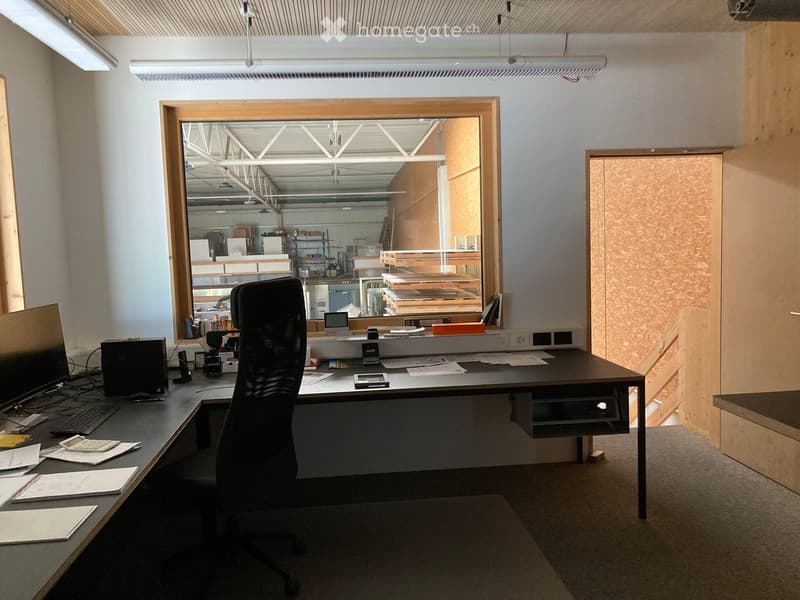 Flexible Gewerbehalle mit Büroflächen an sehr guter Verkehrslage in Pfungen (8)