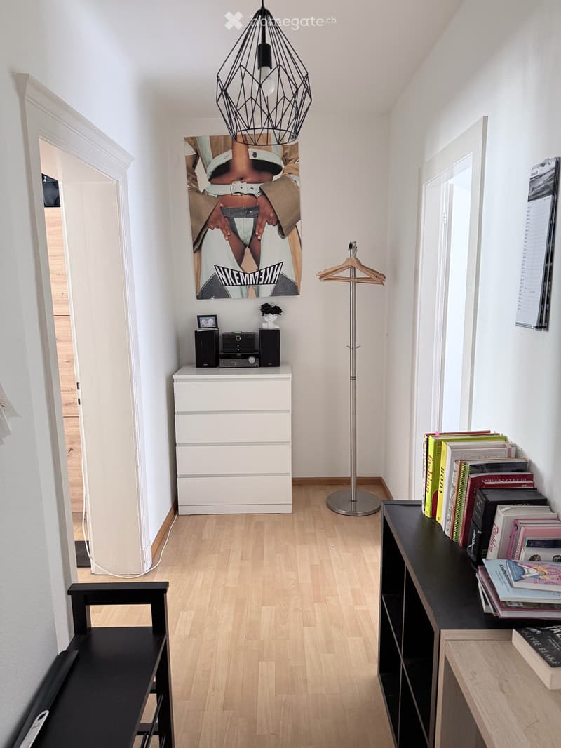 Möbilierte, Helle 2-Zimmer-Wohnung mit Balkon zur Untermiete ab September 2026 bis Februar 2027 (1)