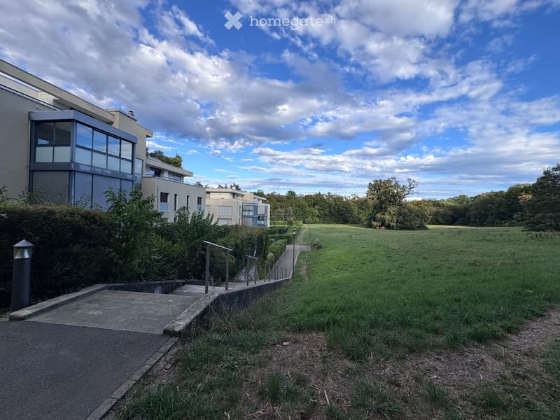 Spacious 6.5-Room Ground Floor Apartment with Private Garden and Terrace (36)