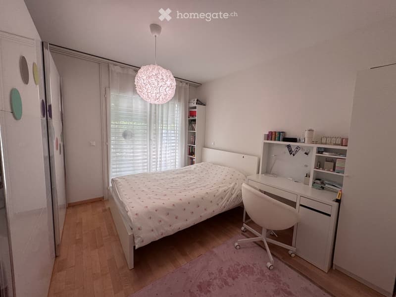 Spacious 6.5-Room Ground Floor Apartment with Private Garden and Terrace (9)