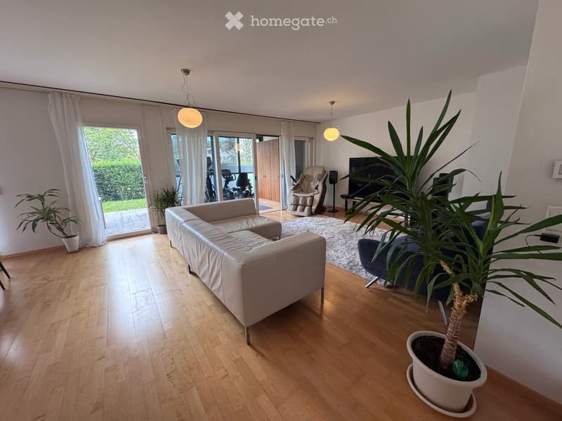 Spacious 6.5-Room Ground Floor Apartment with Private Garden and Terrace (15)