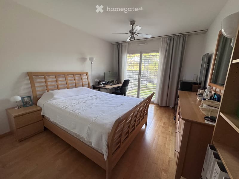 Spacious 6.5-Room Ground Floor Apartment with Private Garden and Terrace (5)