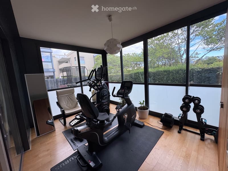 Spacious 6.5-Room Ground Floor Apartment with Private Garden and Terrace (18)