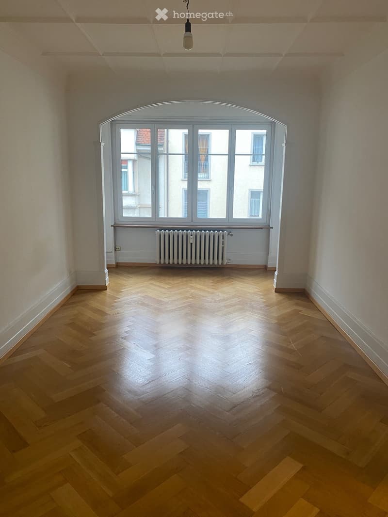 Grosszügige Altbau Wohnung im Neubad, nähe Neuweilerplatz 55 m2 (1)